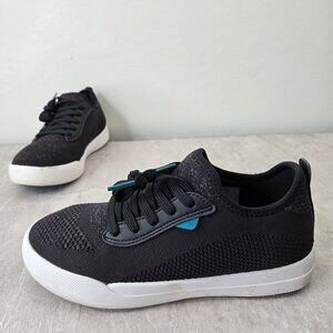 Vessi Weekend Waterproof Sneaker Womens Sz 7 Black Low Top Sporty Athletic Shoes